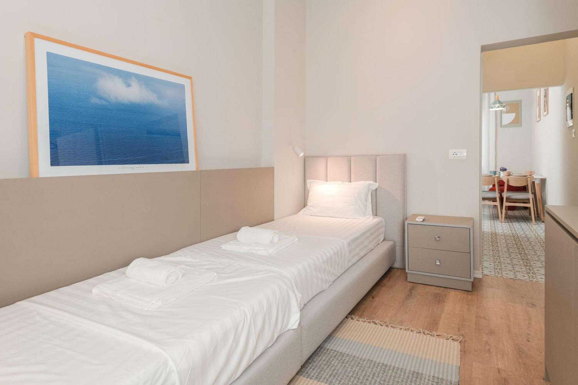 Appartement Downtown Delux Shallvaret