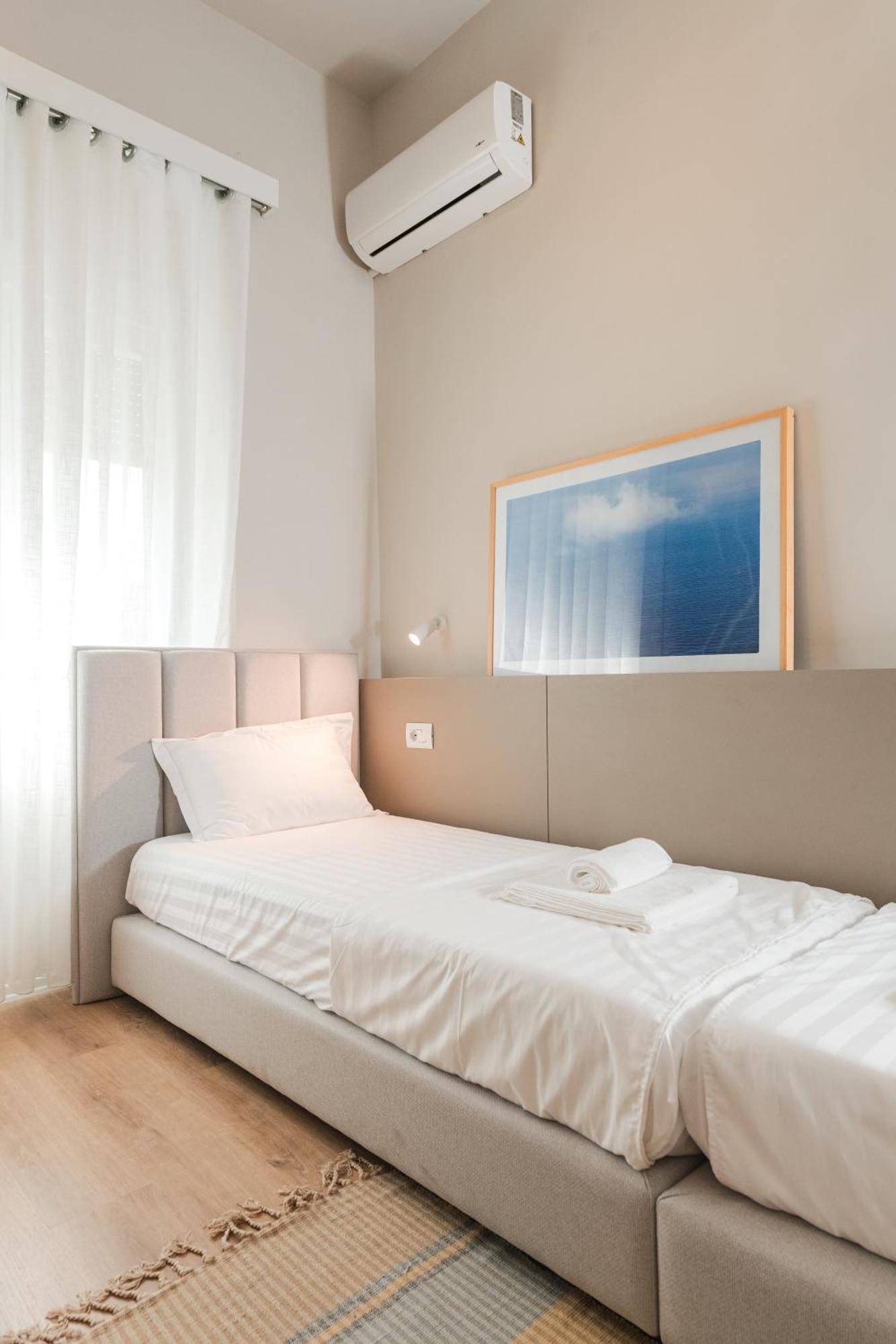 Downtown Delux Shallvaret Appartement Tirana